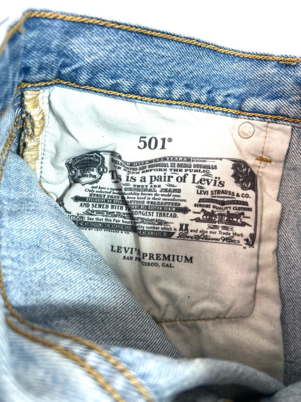 Levi’s Premium Denim Jean Shorts Distressed Size 28 - Picture 8 of 13